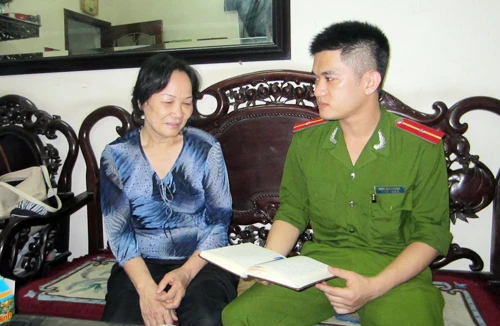 Người thân của xóm cư dân chạy thận