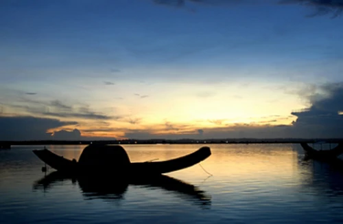 Kỳ thú phá Tam Giang