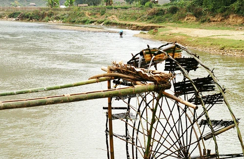 Tìm vết “Bánh xe khổng lồ”