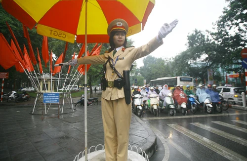 Ùn tắc giảm, ý thức người dân được cải thiện