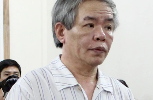 Cựu Phó TGĐ Tập đoàn Nam Cường quanh co trước tòa