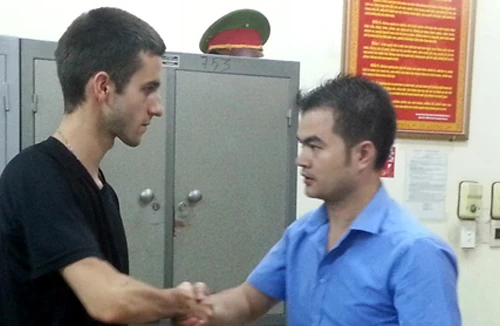 Nhóm du khách Pháp gặp rắc rối đã được khách sạn bồi thường và nhận lỗi