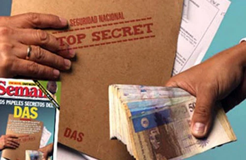 400.000 người Pháp bị đánh cắp lý lịch