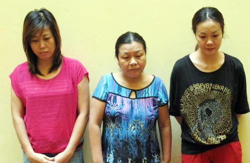 Làm giả đăng ký xe môtô để cầm cố vay tiền