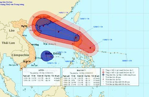 “Siêu bão” tiến nhanh vào biển Đông