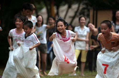 Vui ngày Quốc tế Thiếu nhi tại Bảo tàng Dân tộc học