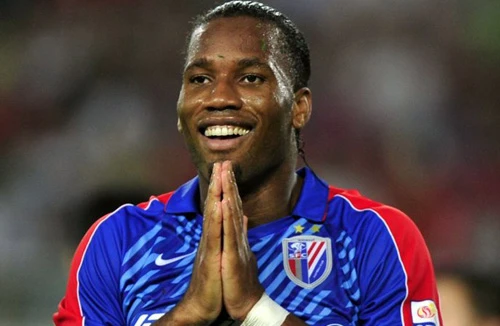 Milan vẫy gọi Drogba