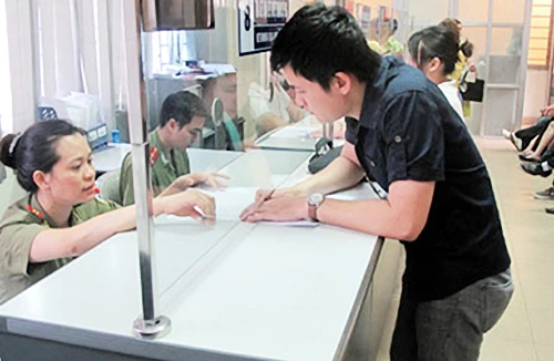 Cục Quản lý xuất nhập cảnh - Bộ Công an đón nhận danh hiệu Anh hùng LLVT nhân dân