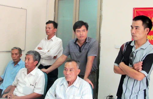 Gia đình 18 thuyền viên tiếp tục kêu cứu