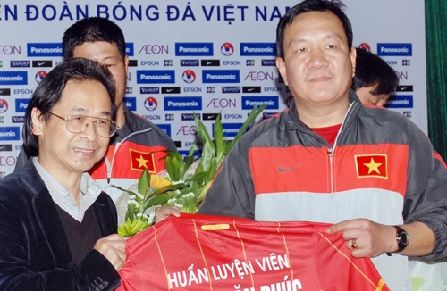 “Tuyển Việt Nam sẽ chơi tiqui-taka”