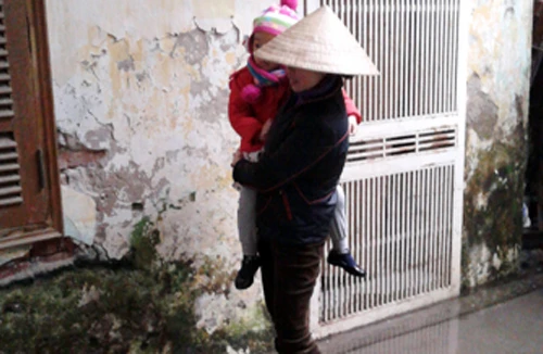 Không mưa vẫn phải đi ủng vào nhà