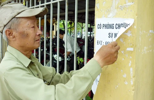 Ông lão lặng lẽ 10 năm chống “quảng cáo tặc”
