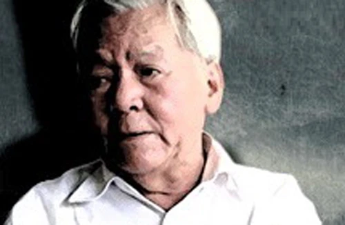 Nhà thơ Hoài Anh - Từ “chòi” đến “chợ” văn chương