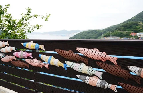 Làng nghệ thuật hút khách du lịch