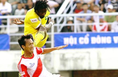  V-League 2013: Ai sẽ bỏ cuộc?