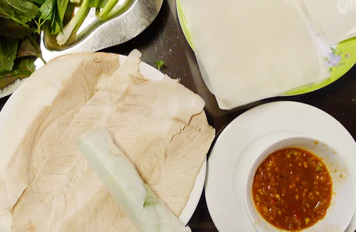 Bánh tráng thịt heo - món ngon Đà Nẵng