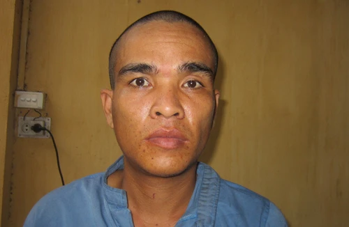 Đi trộm cắp còn bê cả bình gas