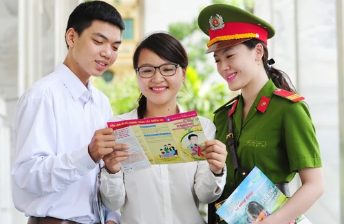 Phát huy sức mạnh tổng hợp của cả hệ thống chính trị và toàn dân trong cuộc đấu tranh phòng, chống ma túy