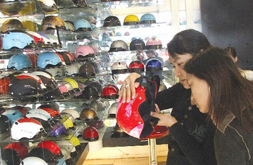 Để người dân không phải đội mũ giả