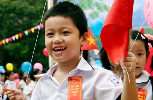 Khi năm học mới bắt đầu: Đừng để trẻ căng thẳng, lo lắng