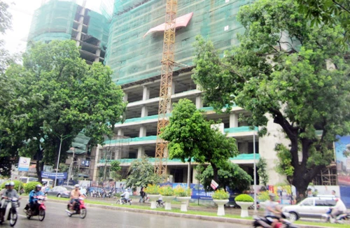 Tạm dừng xem xét đề xuất xây nhà thương mại