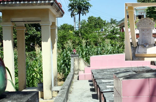 Khúc tráng ca Lý Sơn: Mộ gió và nghề nặn hình nhân