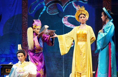 Đưa nghệ thuật điện ảnh vào cải lương