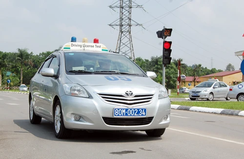 Sát hạch lái xe: Mọi tổ chức, cá nhân đều là “giám khảo”