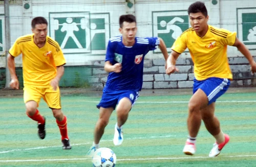 Đội bóng Hội Nhà báo TP Hà Nội tiếp mạch chiến thắng