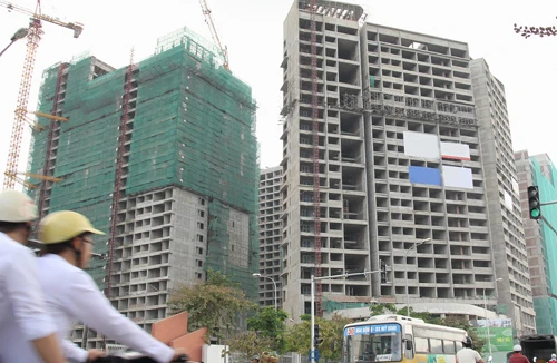 Xử lý trách nhiệm về vi phạm trật tự xây dựng: Cách chức người bao che