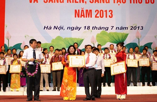 Tuyên dương 200 gương sản xuất kinh doanh và sáng tạo Thủ đô