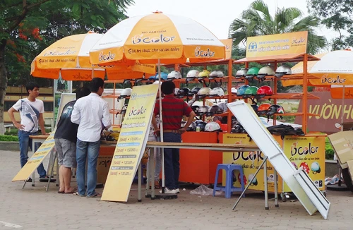 Ế ẩm mũ bảo hiểm trợ giá