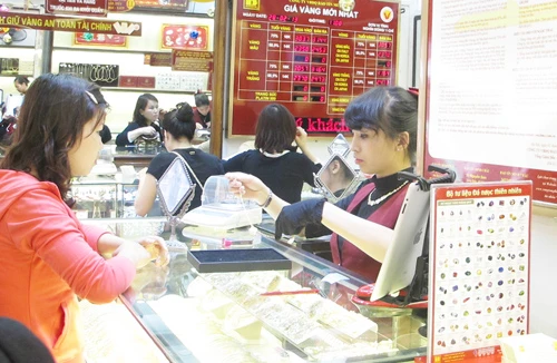 Giá vàng mất mốc 40 triệu đồng/lượng