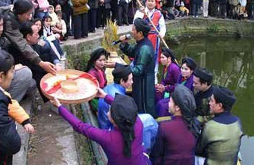 Lễ hội đang bị các tham vọng chi phối