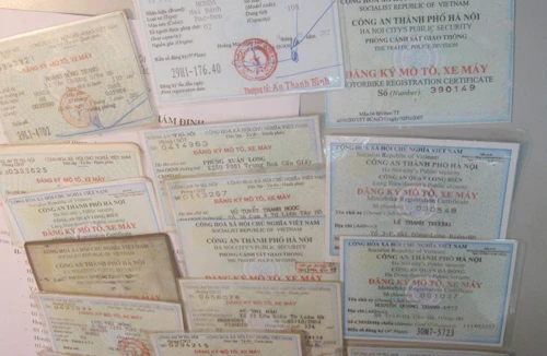 Mua xe trôi nổi, cảnh giác với giấy tờ giả