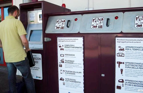 Thùng rác… thông minh