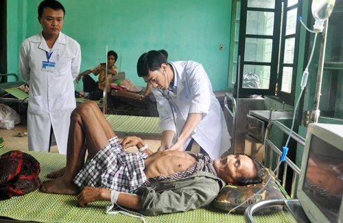 Cận cảnh cuộc sống nguyên thủy của “người rừng” Quảng Ngãi