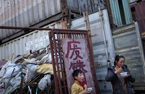 Nhếch nhác “làng container” ở Trung Quốc