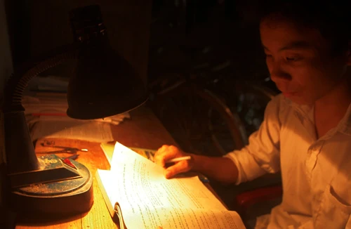 Đỗ ĐH điểm cao không phải do học thêm và luyện “lò”