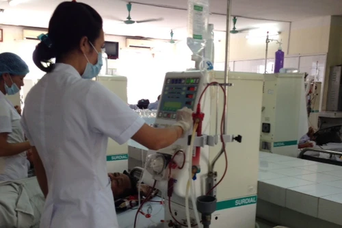 Hy hữu: Bệnh nhân phải lọc máu 3 lần/ tuần vẫn sinh con 