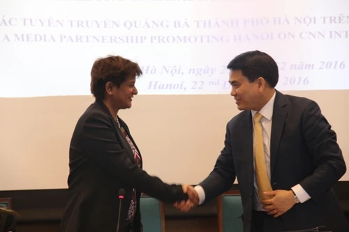 Hà Nội - CNN ký kết chương trình hợp tác quảng bá hình ảnh Thủ đô