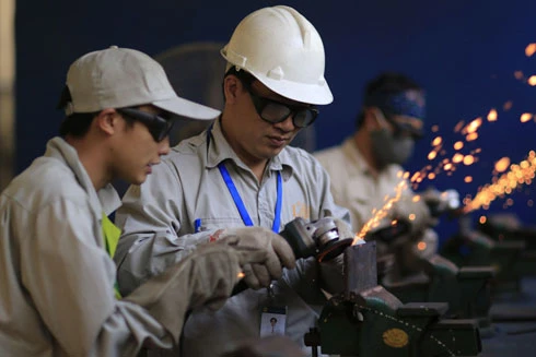 Không để doanh nghiệp "né" tăng lương