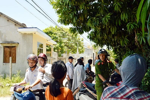 Nghi vợ có người tình, tưới xăng thiêu sống