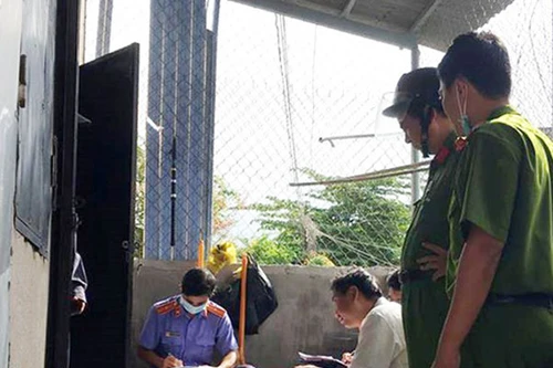 Giận nhau với bạn gái, nam thanh niên treo cổ trong phòng trọ