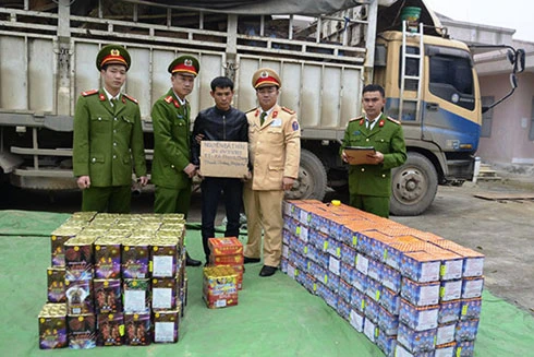 Phá 10 chuyên án về pháo thu giữ 2,5 tấn pháo các loại