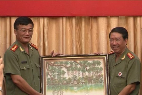 Trao đổi kinh nghiệm, nâng cao hiệu quả công tác xây dựng Đảng