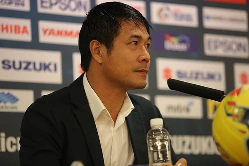 HLV Hữu Thắng cân nhắc chia tay ĐT Việt Nam sau thất bại