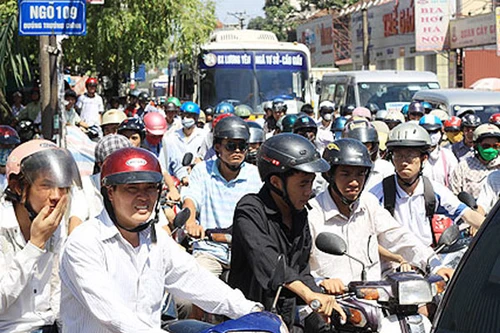 Nắng nóng thêm 2 ngày, đề phòng dông lốc lúc chiều tối