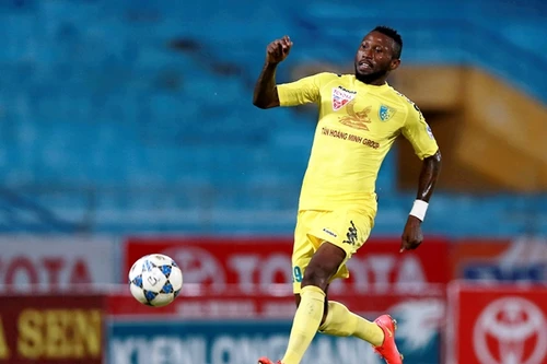 Tiền đạo Samson bỗng dưng mất tích khỏi HN T&T