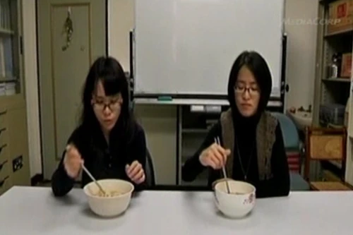 Nguy cơ nhiễm melamine từ bát nhựa